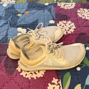 Vivo- Women’s Neutral Beige Mesh Lace-Up Sneakers